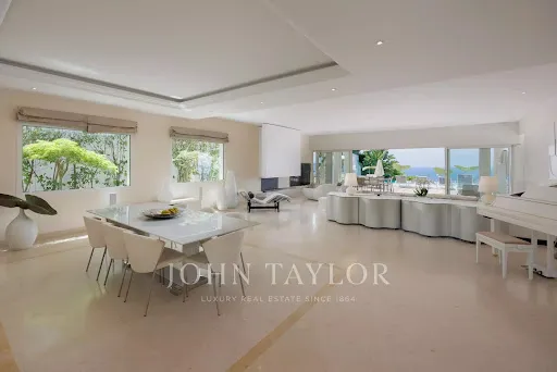Salle à manger - Villa Contemporaine avec Vue Mer au Cannet