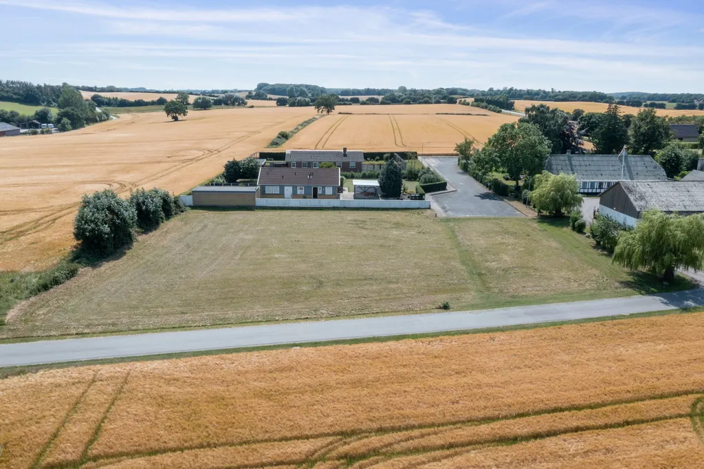Õhuvaade - Year-Round Plot with 5G Coverage in Tranekær