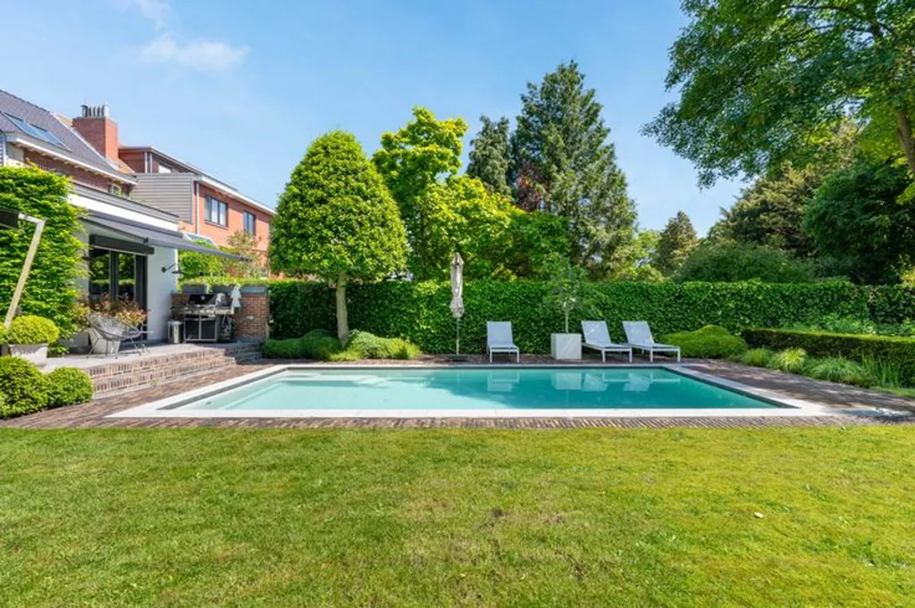 Piscina - House with Swimming Pool in Kapellen
