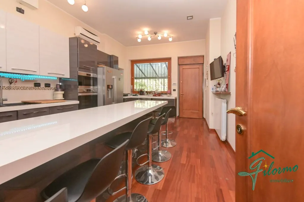 Cuisine - Rustic Villa with Terraces in Pino Torinese