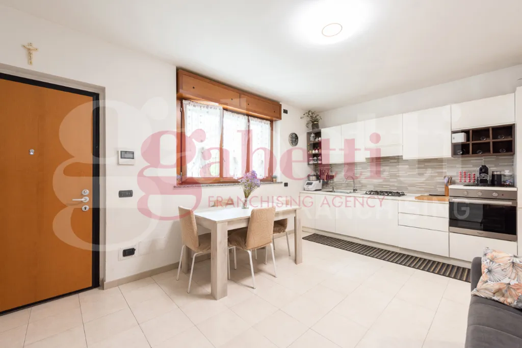 Salle à manger - Modernised 2-Bedroom Apartment in Milan