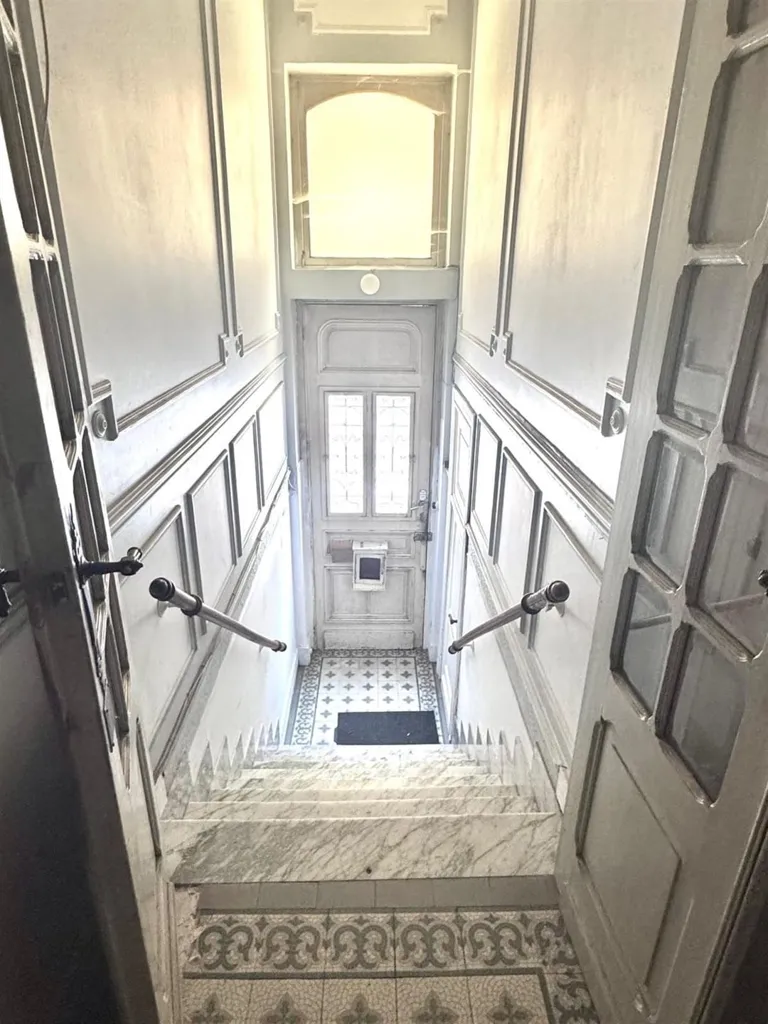 Esik - House with Multiple Apartments in Saint-Gilles