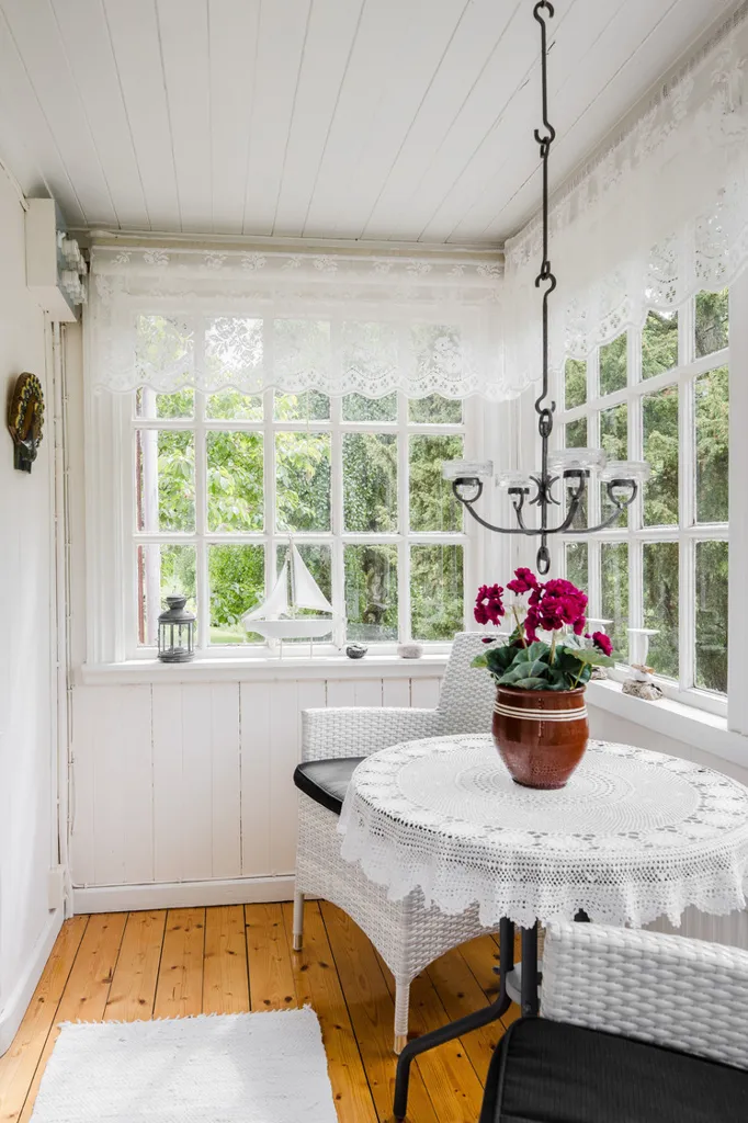 Sala da pranzo - Cottage with Loft Bed in Kållandsö