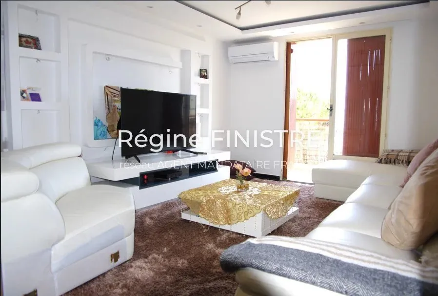 Soggiorno - Renovated Apartment with Balcony in Draguignan