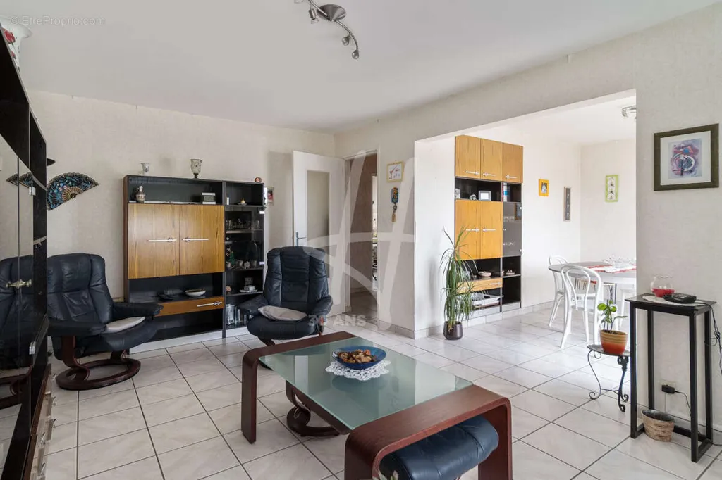 Elutuba - Apartment with Balcony in Metz