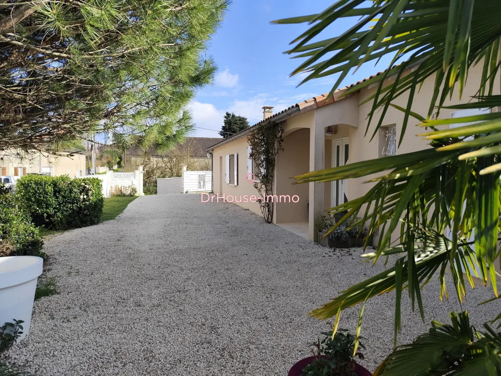 Extérieur - Maison avec Jardin et Terrasse à Beaumont Saint Cyr