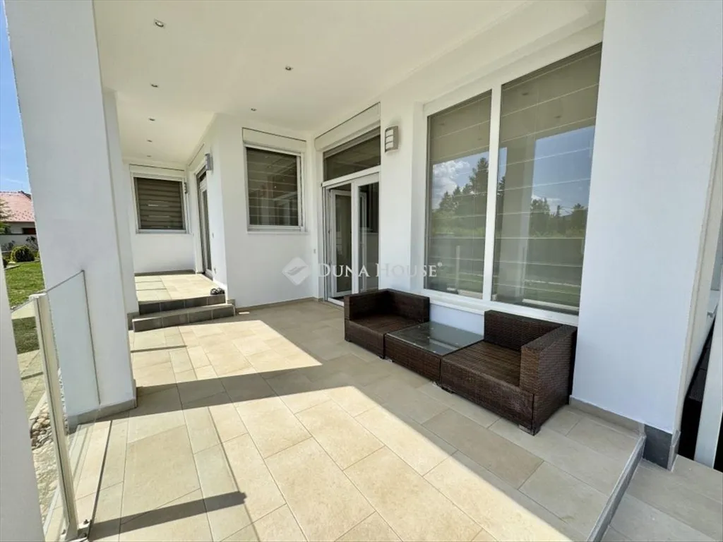 Terrazza - Panoramic Family House with Pool in Csobánka