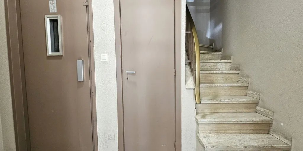 Pièces - Appartement avec Balcon près de la Mer à De Panne