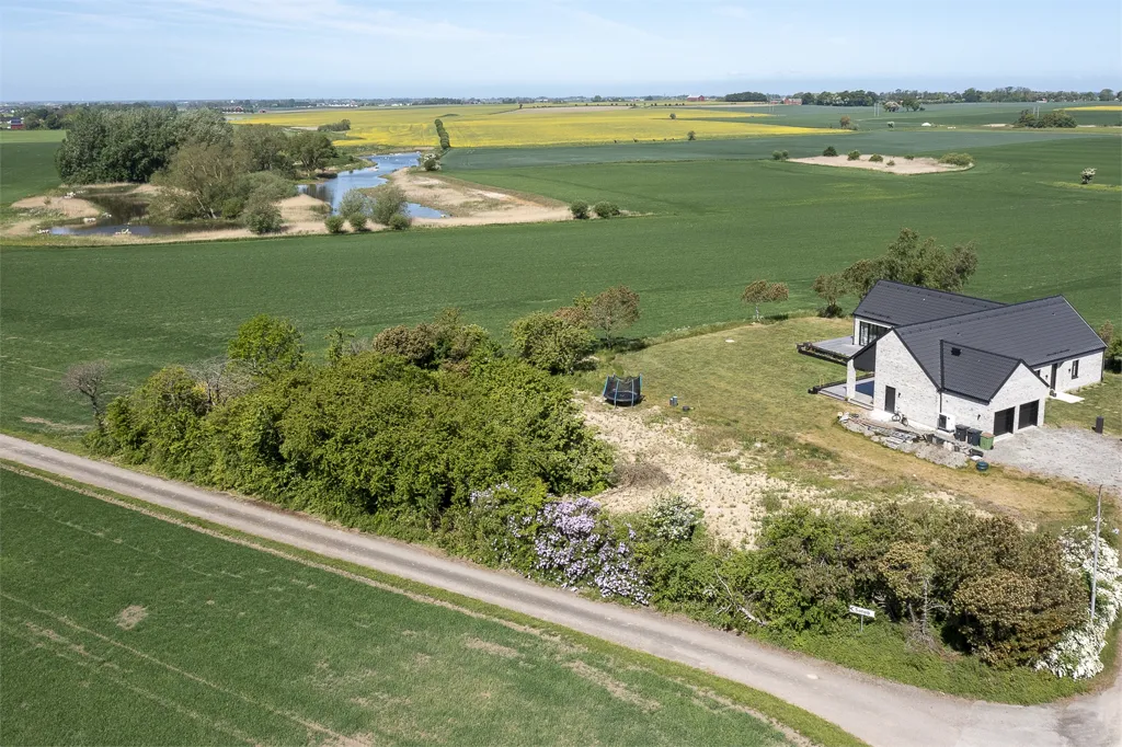 Õhuvaade - Generous Plot with Green Space in Trelleborg