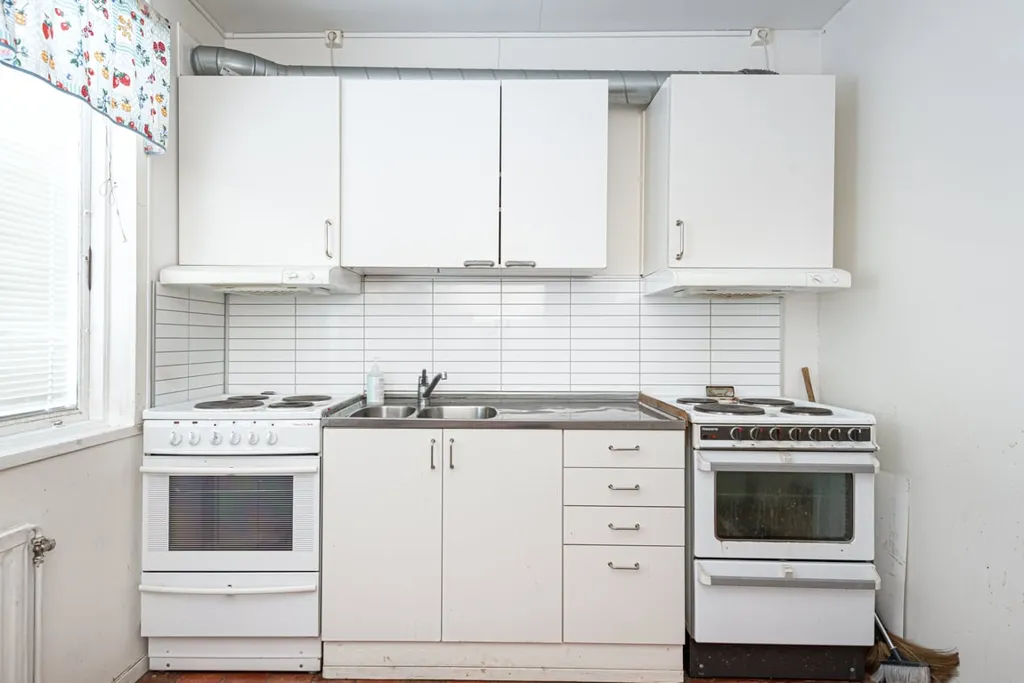 Kitchen - Apartment with Shop Potential in Central Junsele
