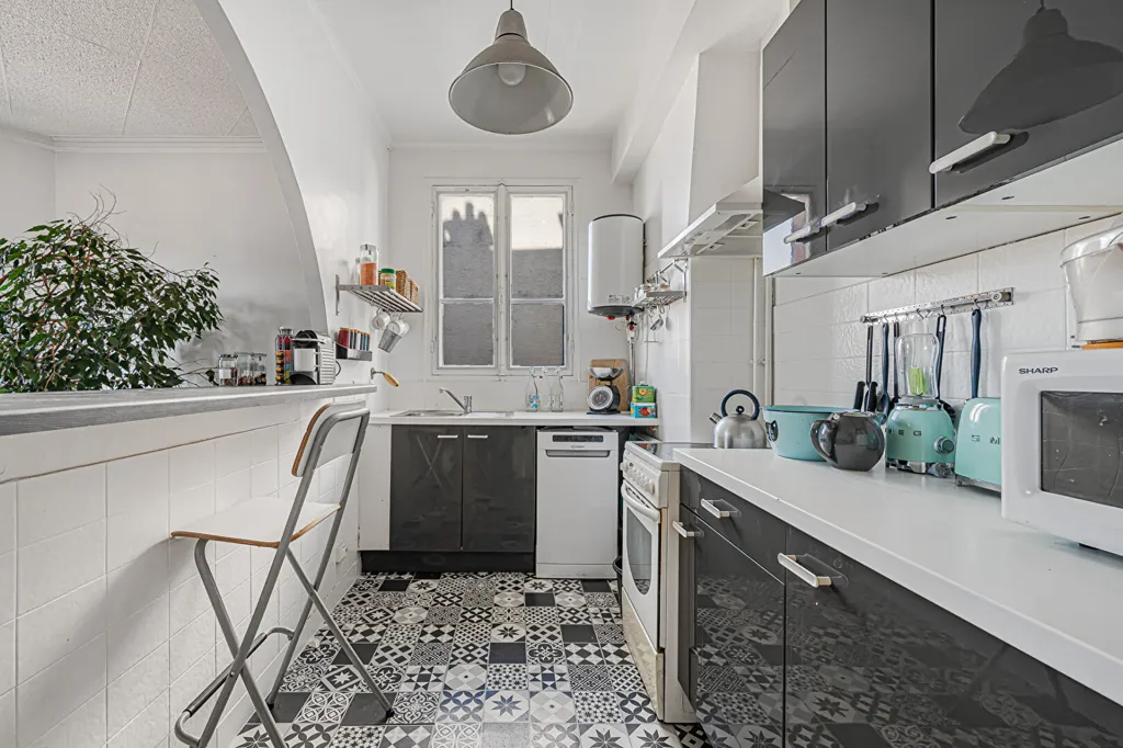 Cucina - 5-Piece Flat with Ascender in Malakoff