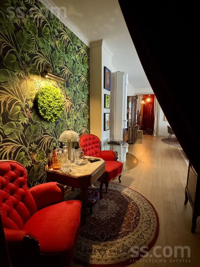 Elutuba - Three-Bedroom Apartment with Balcony in Vecrīga, Rīga