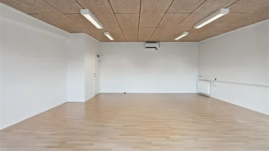 Stanze - Office Space with Good Natural Light in Odense SØ