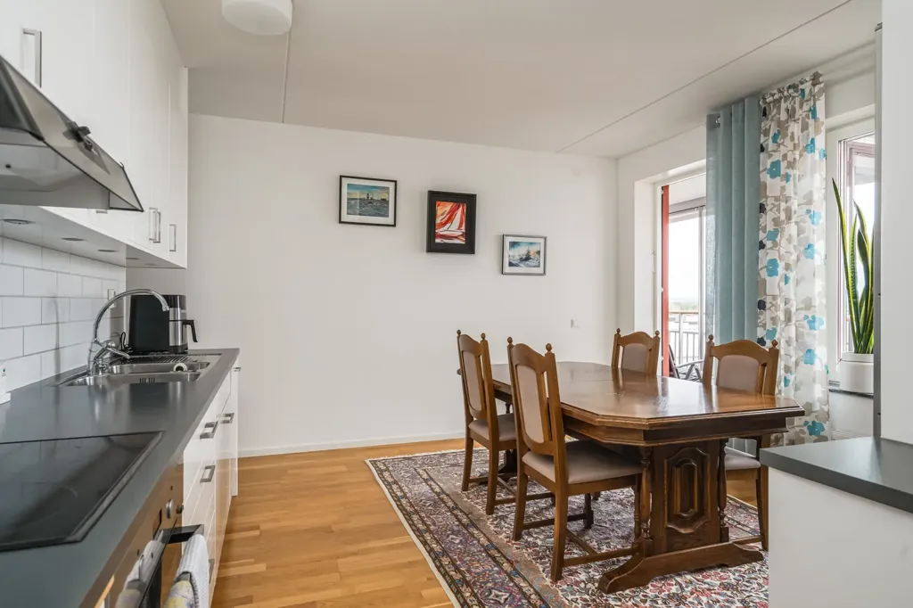Salle à manger - Apartment with River View in Östergötland