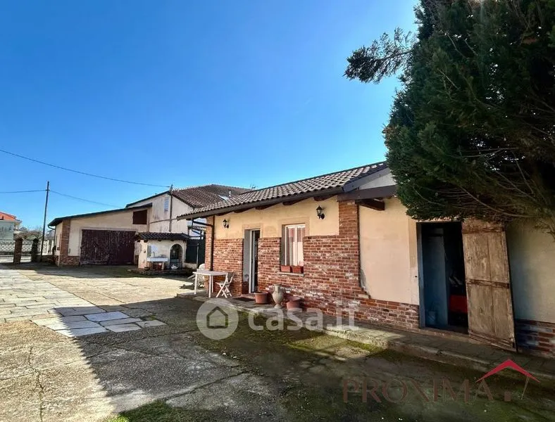Giardino - Rustic Semidetached House with Alpine View in Villanova d'Asti