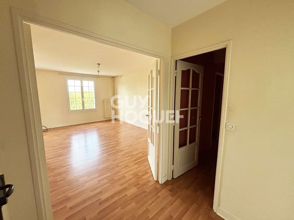 Séjour - Appartement Lumineux avec Parking à Tours