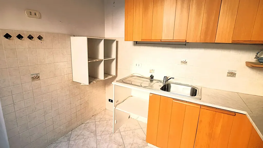 Köök - Spacious Apartment with Central Location in Campomorone