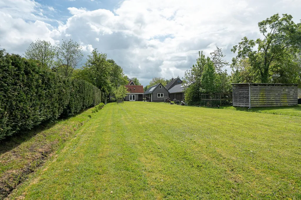 Aed - 1930s House with Garden in Terwispel