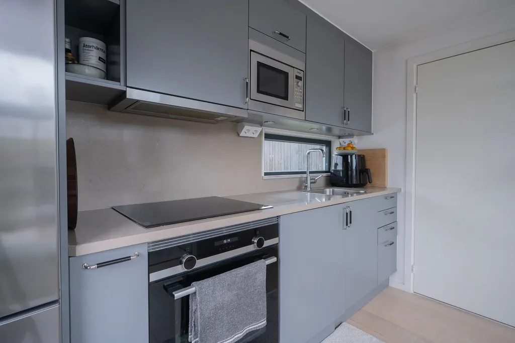Köök - Studio Flat with Garden in Högmora, Huddinge