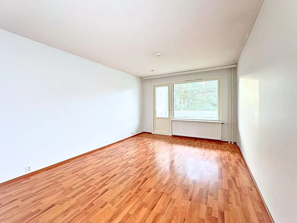Toad - Spacious Two-Bedroom Flat with Balcony in Hervanta, Tampere