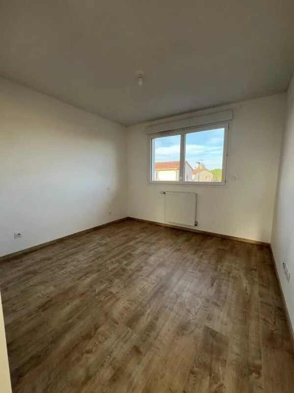 Pièces - Villa Récemment Construite avec Terrasse à Seysses