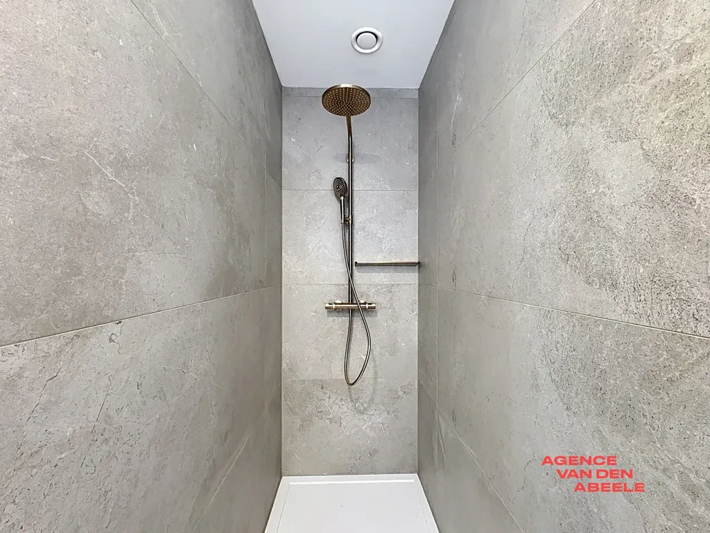 Salles de bain - Appartement de jardin au rez-de-chaussée à Bruges