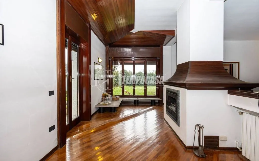 Hallway - Luxury Villa with Pool in Melzo, Lombardy