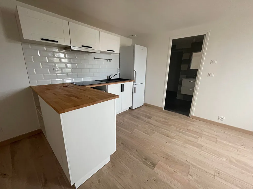 Cuisine - Appartement Meublé 2 Pièces à Selle-Craonnaise