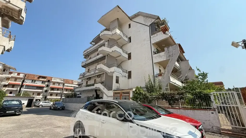 Außenansicht - Trilocale with Balcony in Scalea