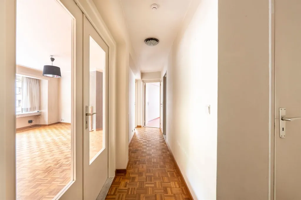 Entrée - Appartement à Rénover avec 2 Chambres à Borgerhout