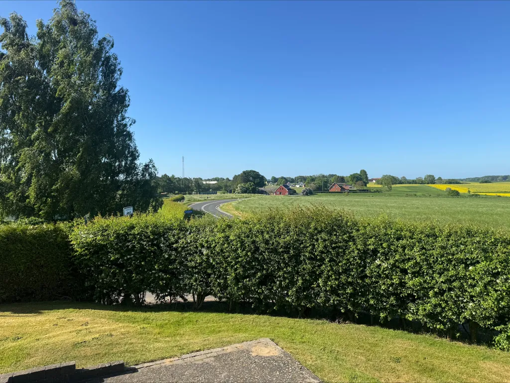 Aed - Villa with Countryside View in Hundtofte