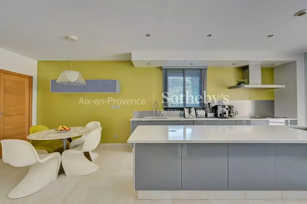 Cuisine - Villa Contemporaine avec Piscine près d'Aix-en-Provence