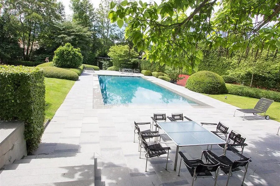 Piscine - Villa Rénovée avec Piscine à Rhode-Saint-Genèse
