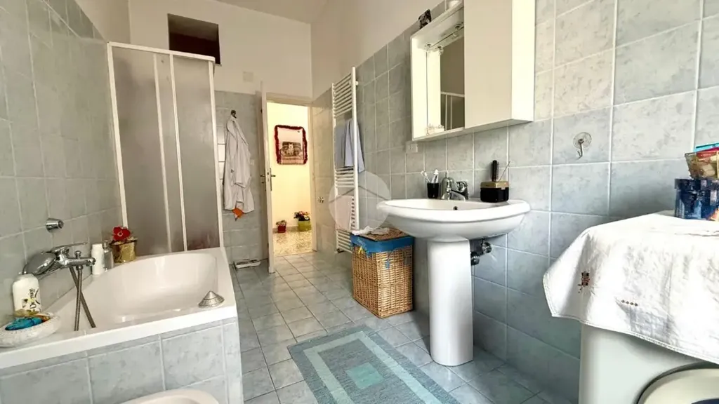 Bagni - 3-Room Apartment with Parking in Campobasso