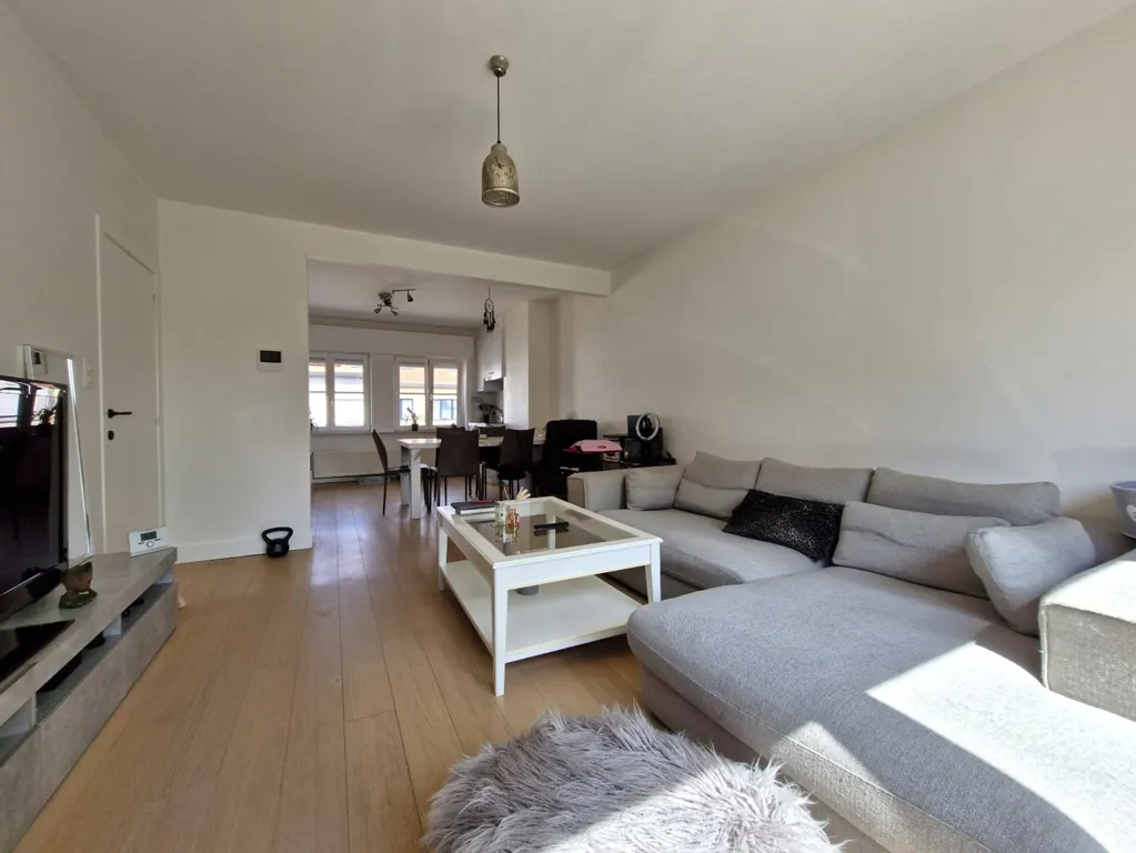 Séjour - Duplex Spacieux avec Deux Chambres en Centre-Ville