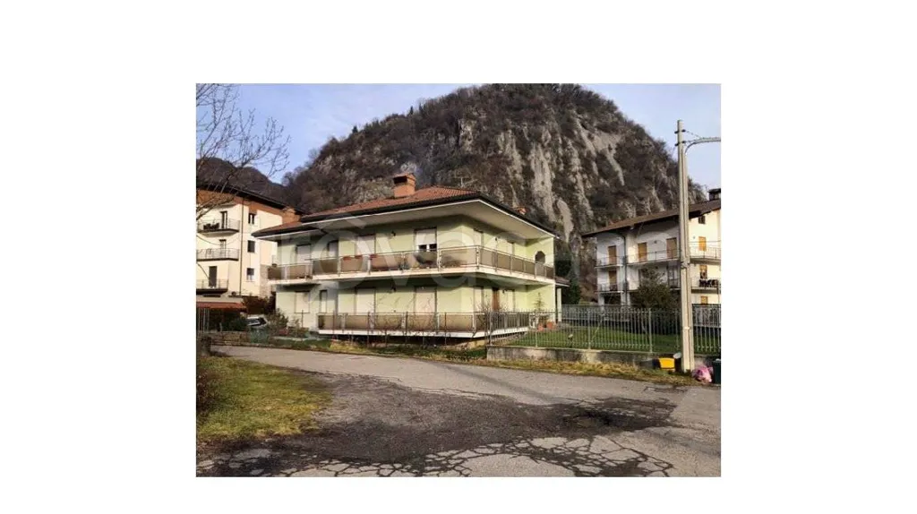 Välivaade - Apartment with Balcony and Garden in Pasturo