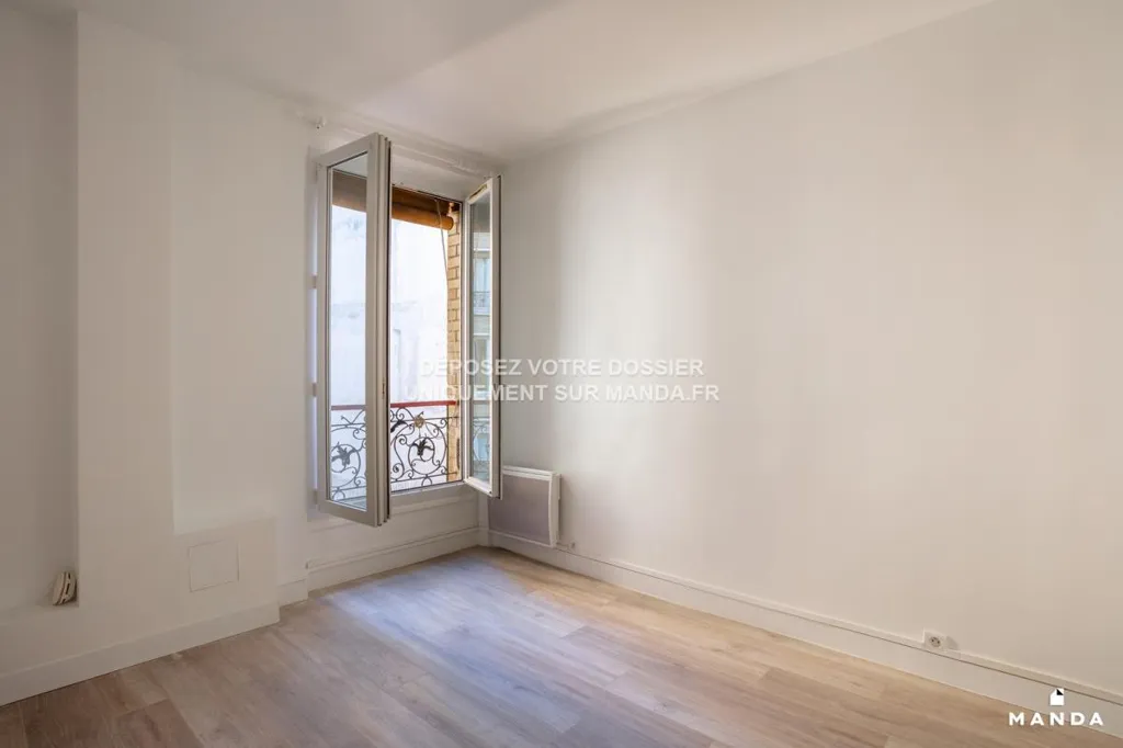 Toad - T3 Flat with Cave in Paris 13th