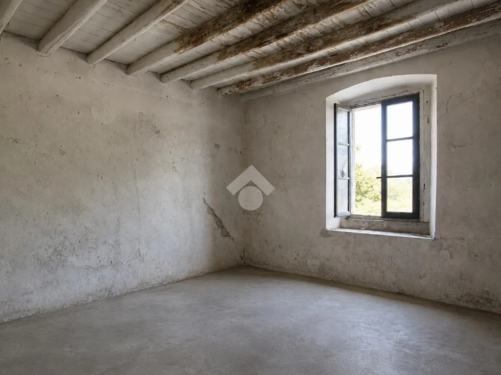 Rooms - Rustic Property for Renovation in Garbagnate Monastero