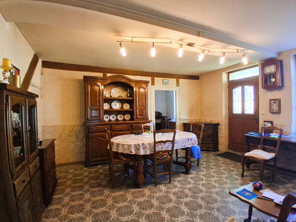 Salle à manger - Maison de Caractère avec Jardin à La Bussière