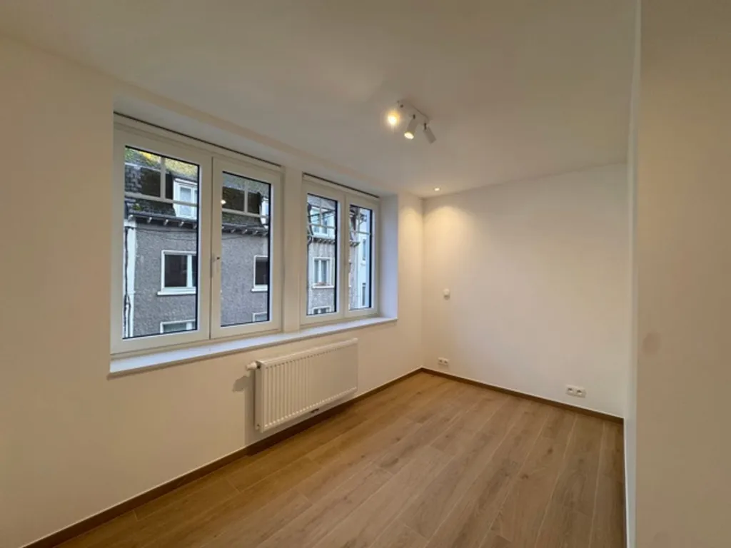 Pièces - Appartement Neuf avec Terrasse à Bouillon