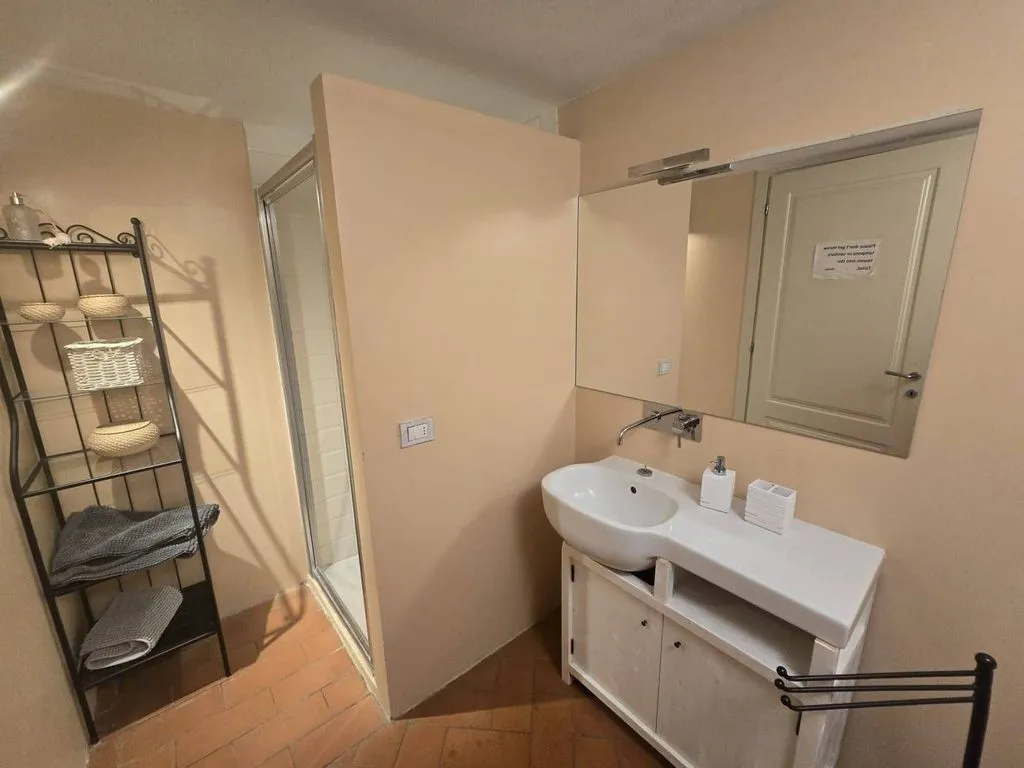 Salles de bain - Restored Casale with Pool in Terranuova Bracciolini