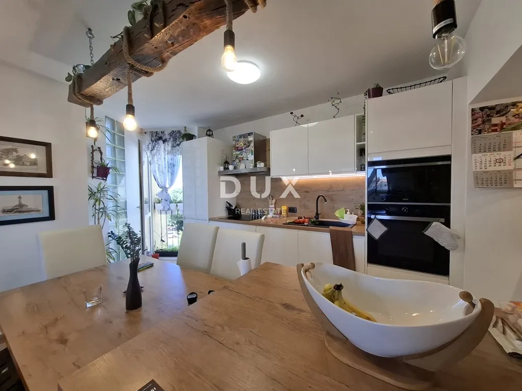 Köök - Fully Renovated Flat with Storage in Pula