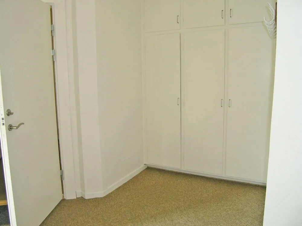 Rooms - Spacious Flat with Church Square View in Midtown