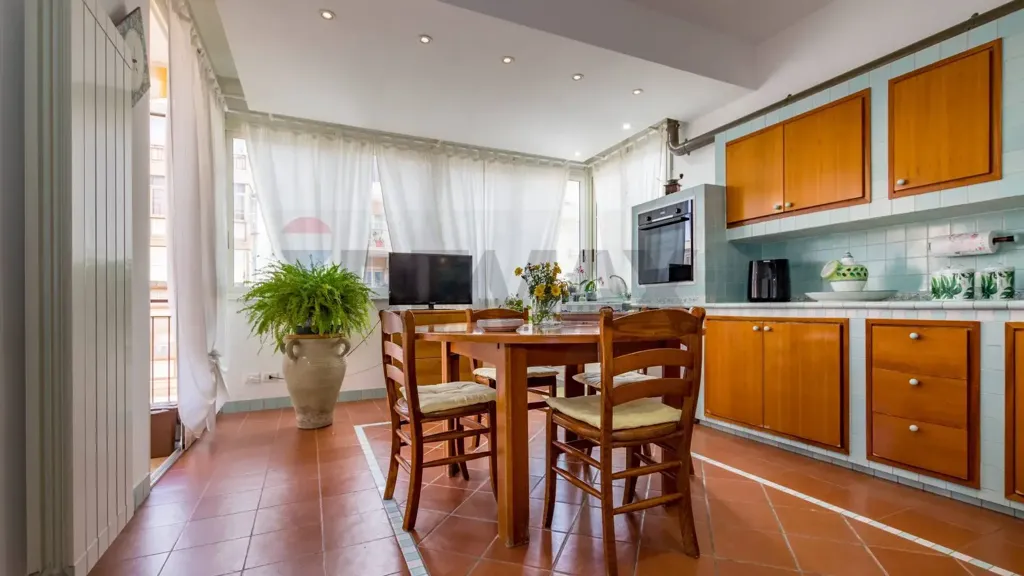 Söögituba - Spacious Apartment with Balcony in Palermo