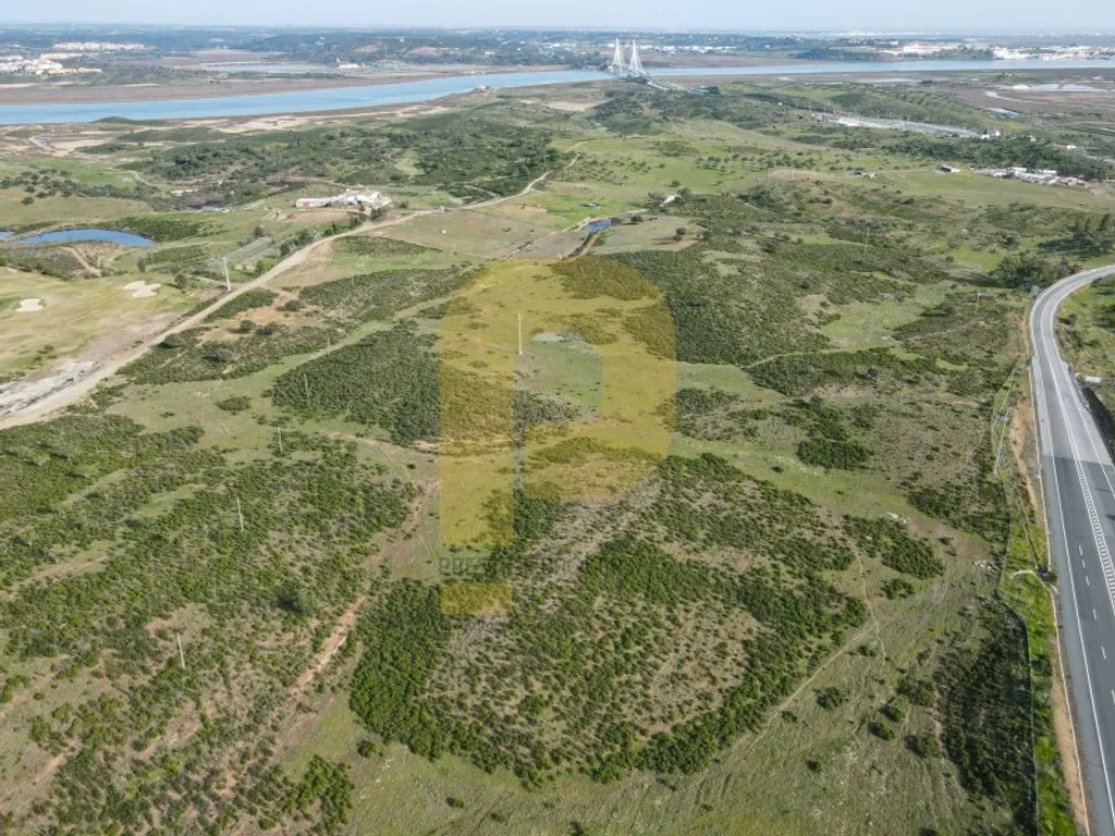 Õhuvaade - Rustic Land with Historical Setting in Castro Marim