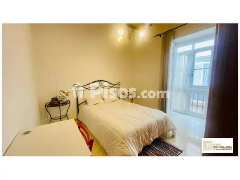 Chambres - 3-Bed Apartment with East View in Cádiz