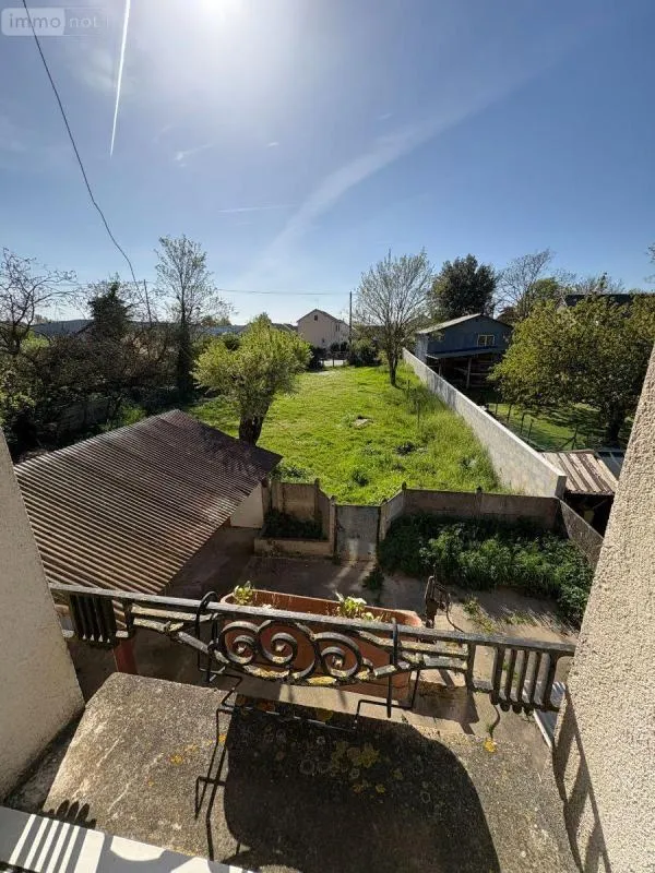 Aed - Rustic House to Renovate in Levroux