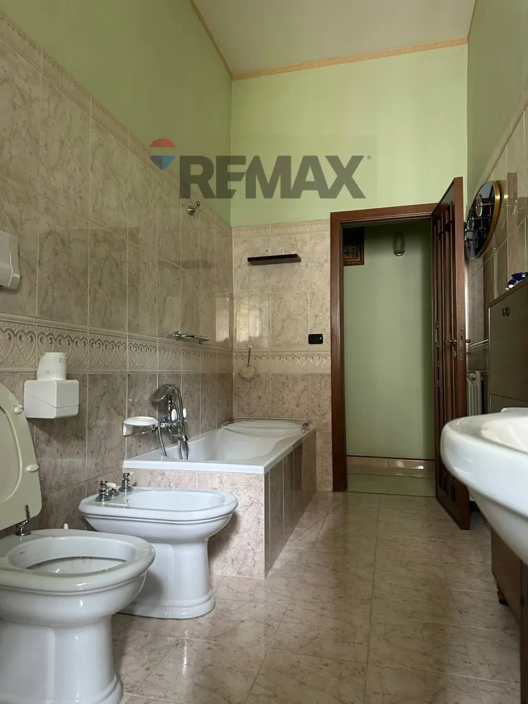 Salles de bain - Apartment with Balcony in Cardito