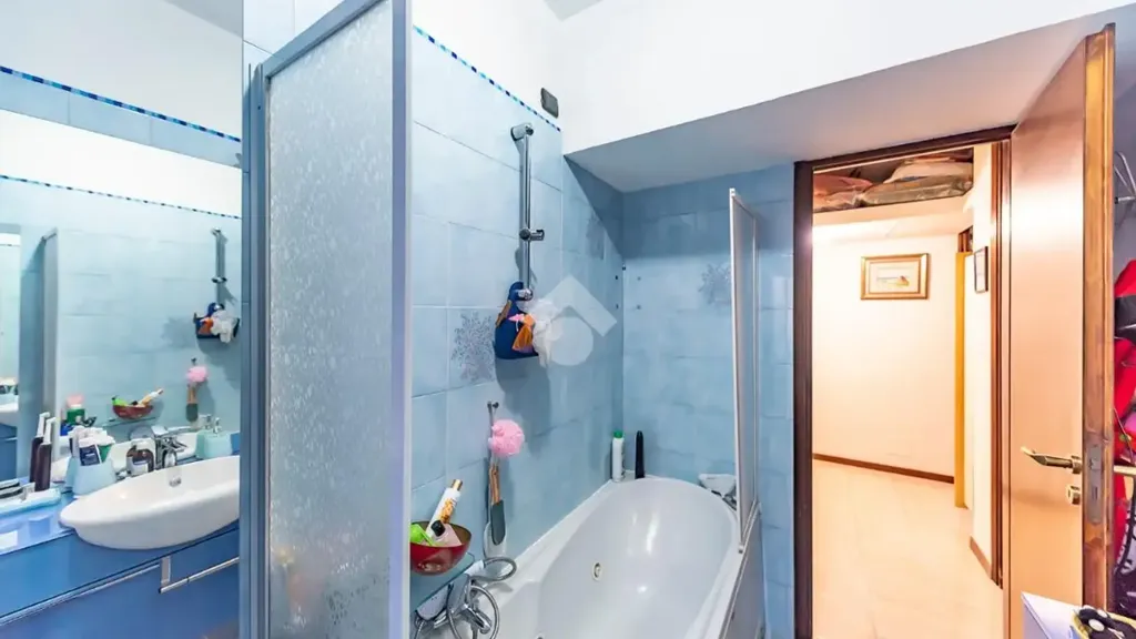 Vannitoad - 3-Bedroom Apartment with Balcony in Lainate