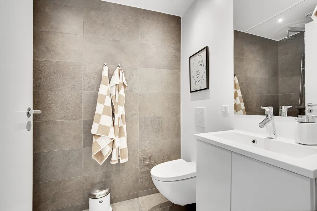 Salles de bain - Modern Apartment with Garden Access in Aarhus